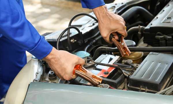 Car Battery Maintenance Tips to Avoid Breakdowns