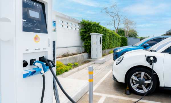 Navigating the Electric Car Charging Landscape